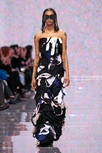 Look 68